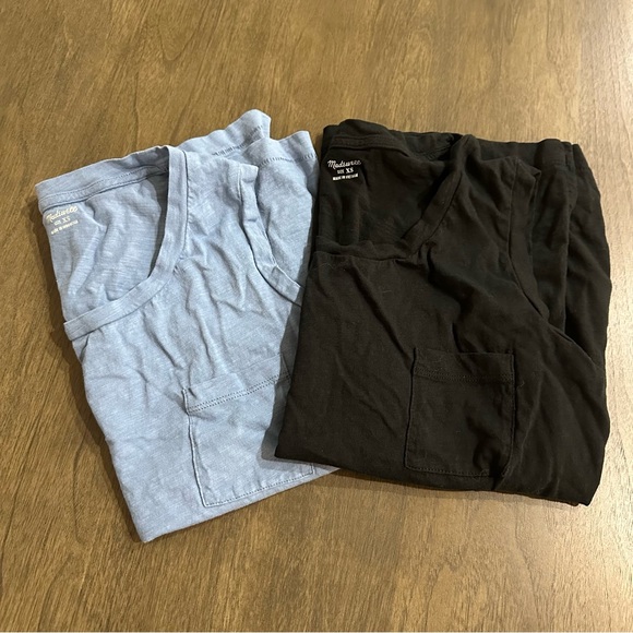 Set of Two Madewell Women’s Black and Blue Scoop Shirts Size XS - Picture 3 of 13